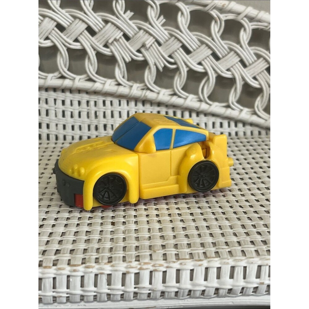 2002 Hot Shot Transformers Armada McDonalds Happy Meal Toy bumblebee